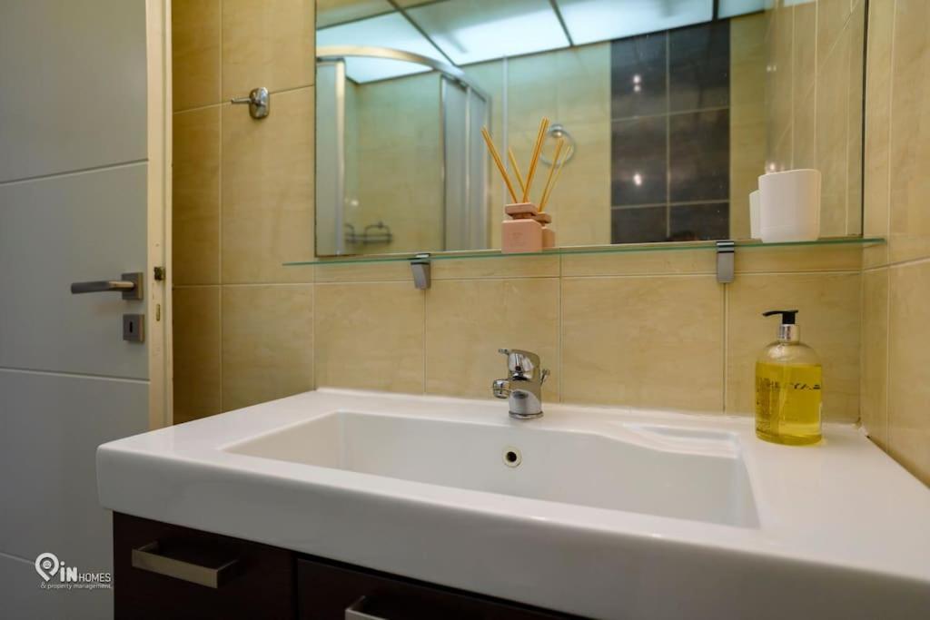Thyme Out In Athens Appartement Buitenkant foto